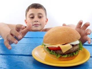 Çocuk nüfusu obezite tehdidi altında