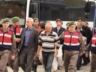 Hükümet bir sabahta gider