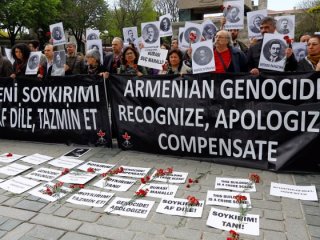 Ermeni yalanıyla toplananları susturan slogan!