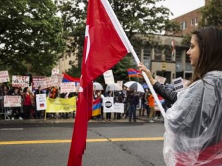 Washington'da Türkler ve Ermeniler karşı karşıya!