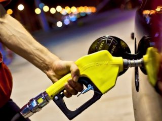 Dolar düştü, benzine indirim geliyor