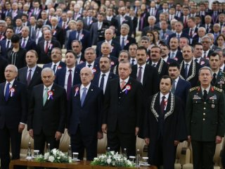 AYM töreninde kriz! Parti lideri salonu terk etti