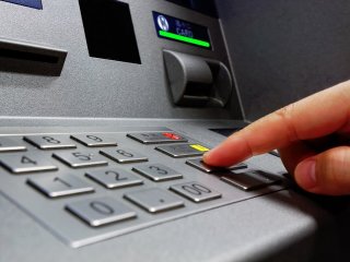 ATM'deki açığı buldu! 9 milyon lira çarptılar