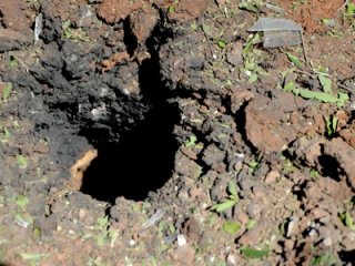 Hatay'da sınır karakolu yakınına top mermisi düştü