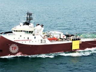 Türk gemisi orada! Büyük panikteler!