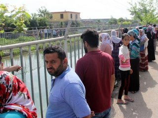 Polis boğulan çocuğu WhatsApp'tan tespit etti