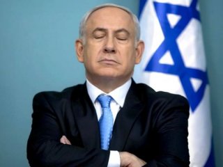 Netanyahu çıldırdı! Belgeyi yırttı!