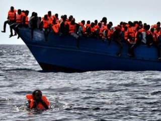 Akdeniz'de göçmen tekneleri battı: 250 kişi kayıp