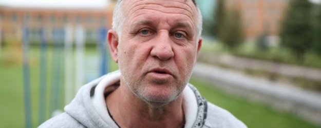 Bakkal: Dükkanı bırakıp maça gelin