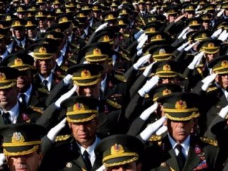 Türk subaydan ABD’li komutana tokat gibi cevap!