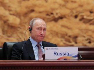 Putin 2018'de aday olacak mı?