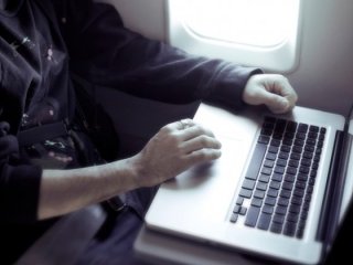 ABD, Avrupa'ya laptop yasağından vazgeçti