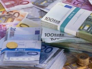 Türkler Almanya'dan 100 milyon euro istiyor!