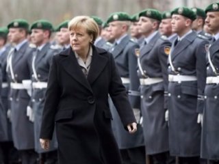 Merkel'den son hamle! Avrupa ordusunu kuruyor