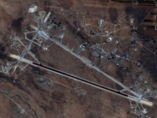 Suriye, ABD'nin 'vurduğu' üsse geri döndü!