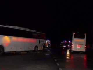 Aynı firmaya ait iki otobüs kaza yaptı: 40 yaralı