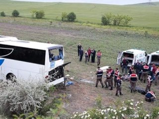 Ankara yolunda korkunç kaza: Ölü ve yaralılar var