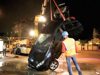 Eşinin otomobilini denize atan kadın konuştu