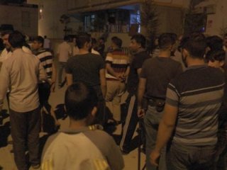 Çok tehlikeli gerginlik! 100 kişi birbirine girdi