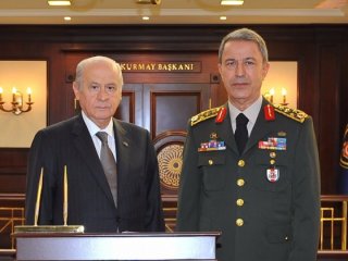 Bahçeli'den Akar çıkışı! Babamın oğlu değil...