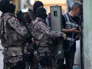 500 polisle eş zamanlı baskın!