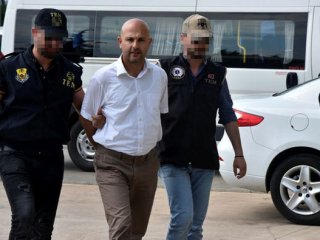 Lüks otelde tatil yaparken yakalandı!