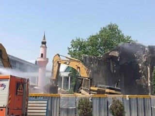 Fatih Evlendirme Dairesi yıkıldı