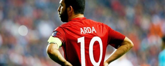 Arda gazeteciye saldırdı! Küfür kıyamet