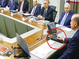 Erdoğan'ın kara kaplı defteri geri döndü