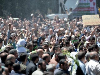 Tahran'da cenaze töreni! Hedefte 2 ülke var