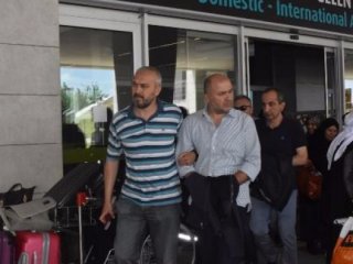 2 FETÖ'cü vatandaşlıktan çıkarılmamak için yurda döndü