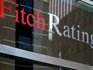 Fitch, Katar'ın kredi notunu izlemeye aldı
