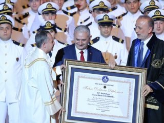 Başbakan Yıldırım'dan diploma esprisi