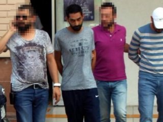 Kredi kartı dolandırıcıları tatilde yakalandı