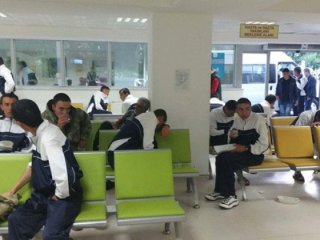 Manisa'da 50 asker hastaneye kaldırıldı