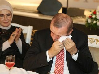 Cumhurbaşkanı Erdoğan'ı ağlatan video!