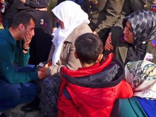 Yavrum şehit olurken bir şey demedi mi?