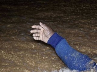 Akdeniz'de 126 göçmeni taşıyan bottan haber yok!