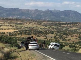 Polis aracı ile otomobil çarpıştı: 5 ölü, 5 yaralı