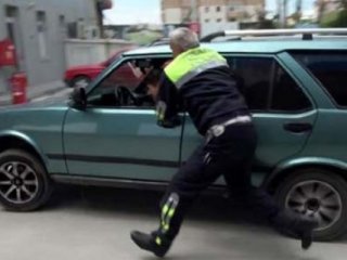 Çocuk sürücü polise kabus yaşattı