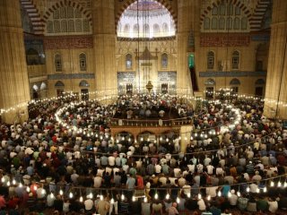 Tüm yurtta ‘Kadir gecesi’ coşkusu