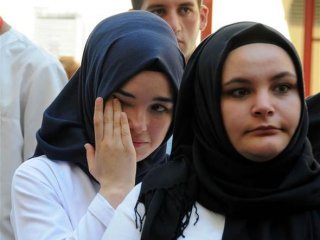 Şehide hastanede gözyaşlarıyla veda