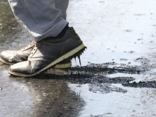 Kırklareli'nde sıcak hava asfaltı eritti