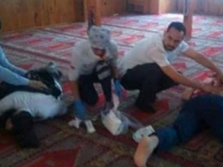 Pendik'te dehşet! Camiye girip 3 kişiye bıçakladı