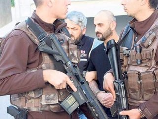 Çete liderine mobil ayakkabı