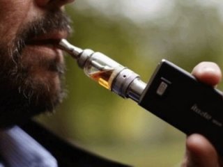 Elektronik sigaranın bir zararı daha çıktı!