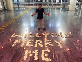 Bunu yaptıktan 3 ay sonra boynunu kesti