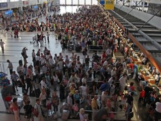 Antalya'ya gelen turist sayısı yüzde 103 arttı