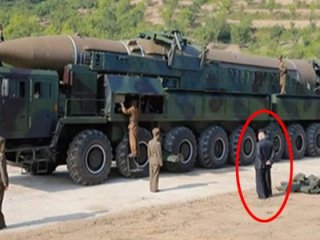 Kim Jong-un yeni füze denemesini böyle izledi!