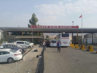 Sınırda soygun! 7 milyon dolarla kaçtılar